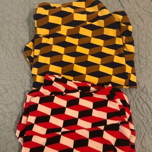 Two pairs Lularoe Tall and Curvy leggings.